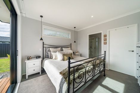 Photo of property in 117 Mawai Hakona Drive, Wallaceville, Upper Hutt, 5018