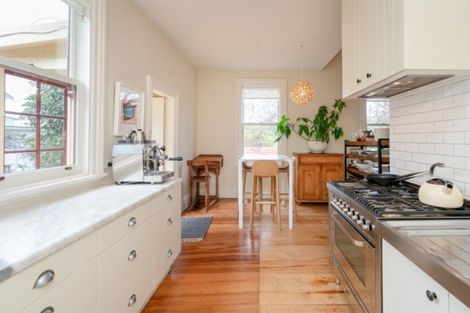 Photo of property in 16 Saint Mary Street, Thorndon, Wellington, 6011