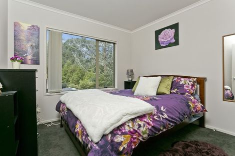Photo of property in 37 Condor Place, Unsworth Heights, Auckland, 0632