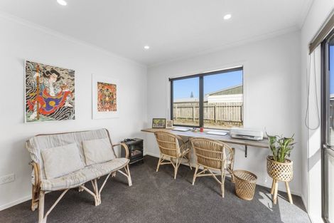 Photo of property in 57 Seagrass Place, Otaki Beach, Otaki, 5512