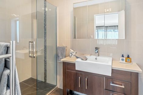 Photo of property in 126a Wellington Street, Howick, Auckland, 2014