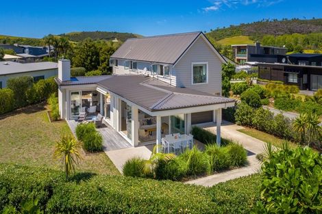 Photo of property in 2 Taumata Road, Omaha, Warkworth, 0986