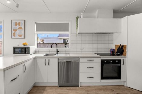 Photo of property in 7a Hinau Street, Inglewood, 4330