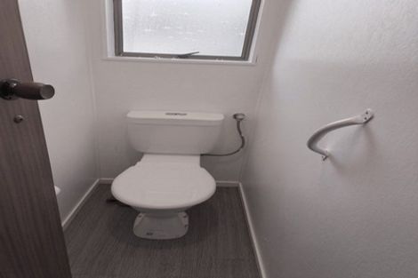 Photo of property in 27 Kamo Road, Regent, Whangarei, 0112