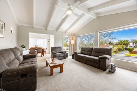 Photo of property in 20 Matuhi Rise, Henderson, Auckland, 0612