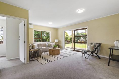 Photo of property in 254a East Coast Road, Forrest Hill, Auckland, 0620