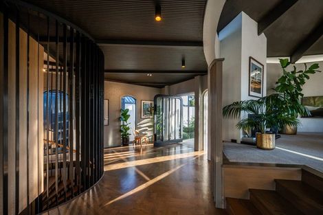 Photo of property in 1 Tiri Road, Takapuna, Auckland, 0620