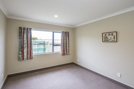 Photo of property in 8 Monarch Place, Paraparaumu Beach, Paraparaumu, 5032