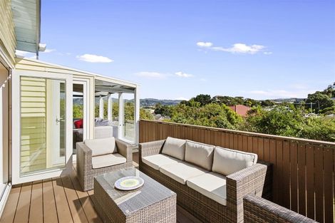 Photo of property in 32 Cavendish Square, Strathmore Park, Wellington, 6022