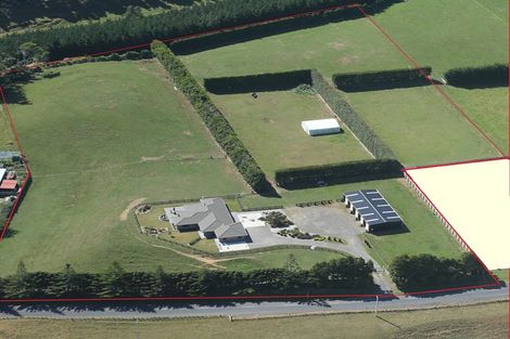 Photo of property in 17 Bishop Road, Hillsborough, New Plymouth, 4372