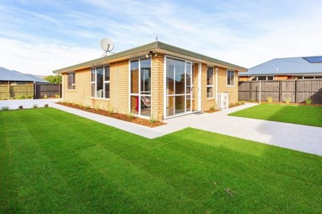 Photo of property in 2/18a Thistledown Place, Woolston, Christchurch, 8062