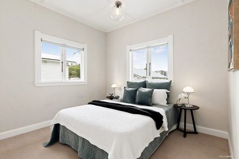 Photo of property in 20 Alberta Street, Point Chevalier, Auckland, 1022