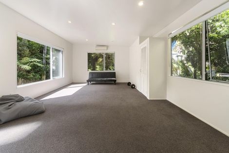 Photo of property in 53 Wood Bay Road, Titirangi, Auckland, 0604