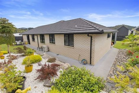 Photo of property in 9 Manatu Close, Whangamata, 3691