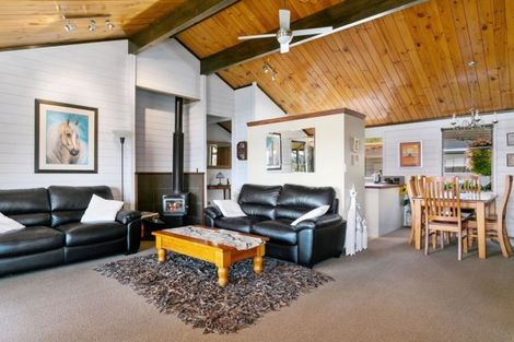 Photo of property in 10 Hawai Street, Two Mile Bay, Taupo, 3330