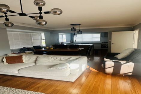 Photo of property in 13 Tui Glen Road, Birkenhead, Auckland, 0626