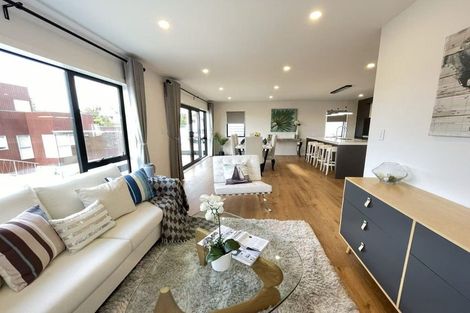 Photo of property in 65a Sunrise Avenue, Murrays Bay, Auckland, 0630