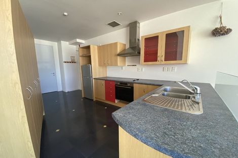 Photo of property in De Vere Apartments, 9/23 Tennyson Street, Te Aro, Wellington, 6011