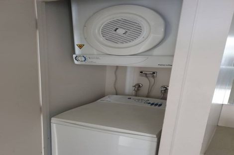 Photo of property in Halsey Apartments At Lighter Quay, 114/77 Halsey Street, Auckland Central, Auckland, 1010