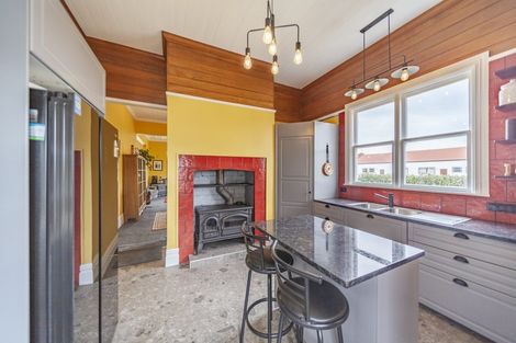 Photo of property in 37 Charlotte Street, Takapau, 4203