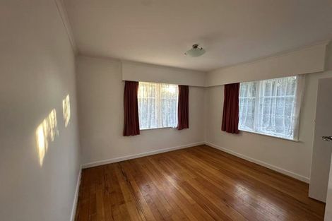 Photo of property in 129 Riverpark Crescent, Henderson, Auckland, 0610