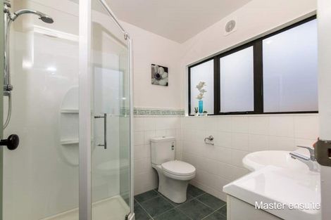 Photo of property in 20 Belvedere Court, West Harbour, Auckland, 0618