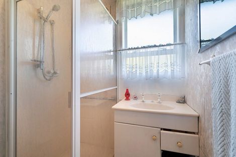 Photo of property in 12 Carter Road, Oratia, Auckland, 0604