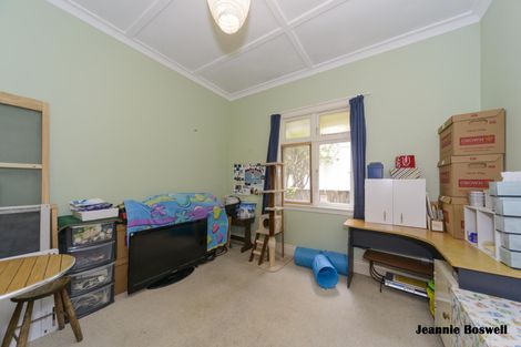 Photo of property in 38 Argyle Avenue, Takaro, Palmerston North, 4410