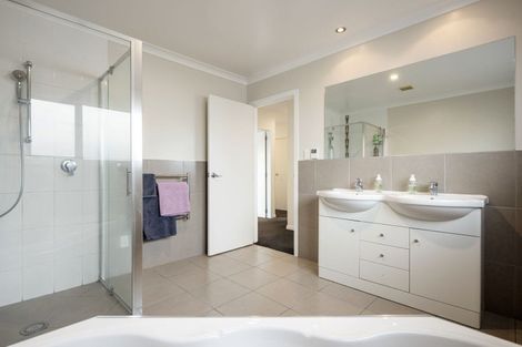 Photo of property in 6 Santiago Place, Flagstaff, Hamilton, 3210