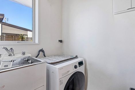 Photo of property in 2/22 Mathesons Road, Phillipstown, Christchurch, 8011