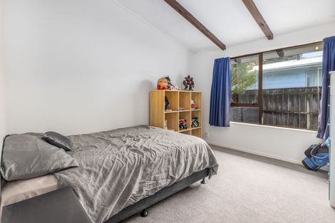 Photo of property in 220 Main Road South, Raumati South, Paraparaumu, 5032