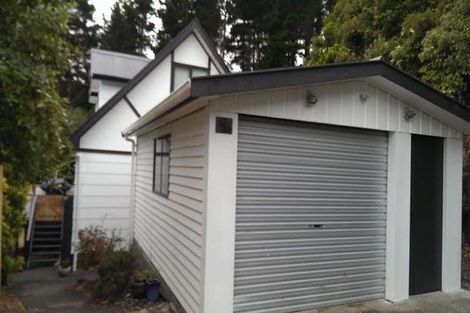 Photo of property in 62 Colchester Crescent, Newlands, Wellington, 6037