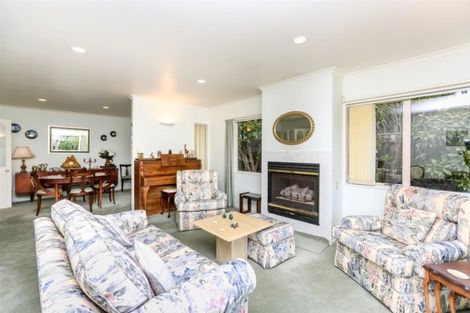 Photo of property in 1 Maple Crescent, Whalers Gate, New Plymouth, 4310