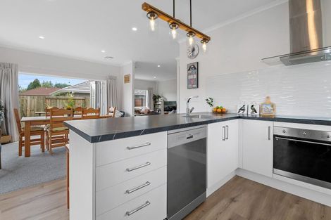 Photo of property in 12 Whatumairangi Way, Owhata, Rotorua, 3010