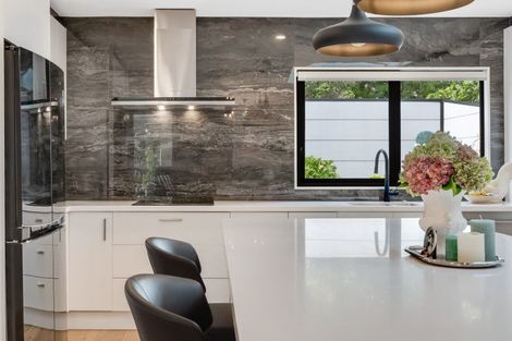 Photo of property in 7 Hartles Place, Mellons Bay, Auckland, 2014