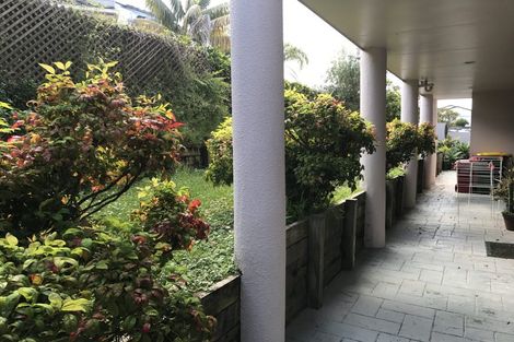 Photo of property in 2 Horizon Way, West Harbour, Auckland, 0618