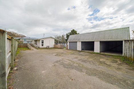 Photo of property in 9 Crewe Crescent, Hokowhitu, Palmerston North, 4410
