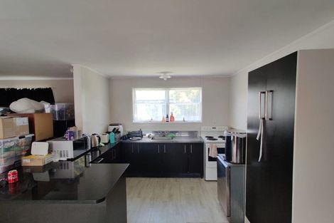 Photo of property in 18 Lipton Grove, Opaheke, Papakura, 2113