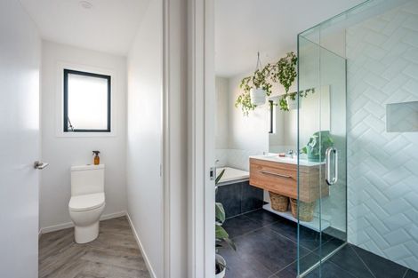 Photo of property in 9 Sarges Way, Lake Hawea, Wanaka, 9382