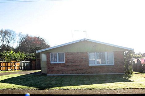 Photo of property in 114 Gloucester Road, Manurewa, Auckland, 2102