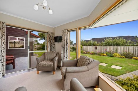 Photo of property in 3c Larsen Place, Merrilands, New Plymouth, 4312