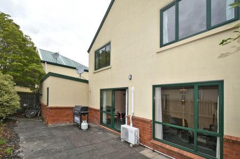 Photo of property in 35a Olliviers Road, Phillipstown, Christchurch, 8011