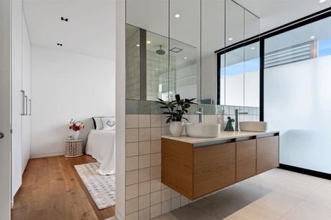 Photo of property in 94-98 Lax Crescent, Leigh, 0985