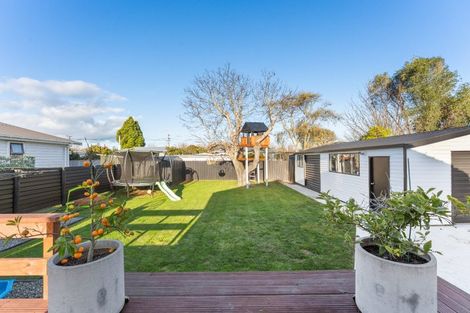 Photo of property in 21 Hadfield Crescent, College Estate, Whanganui, 4500