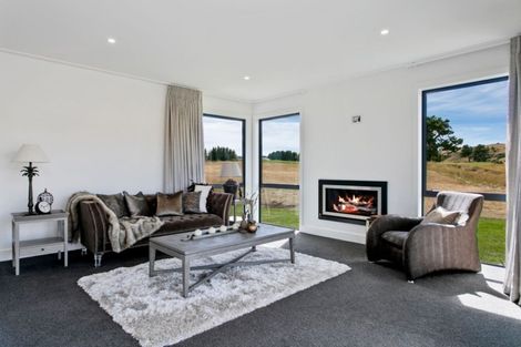 Photo of property in 1 Azalea Lane, Waipahihi, Taupo, 3330