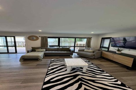 Photo of property in 19a Faulke Avenue, Wainuiomata, Lower Hutt, 5014