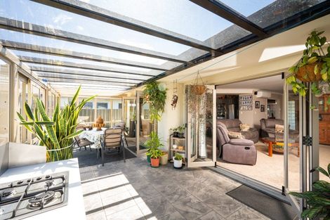 Photo of property in 16 Delta Mews Place, Clive, 4102