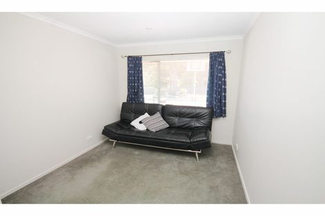 Photo of property in 2 Norm Pellow Drive, Manurewa, Auckland, 2105