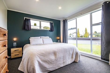 Photo of property in 16 Kimberley Grove, Westbrook, Palmerston North, 4412