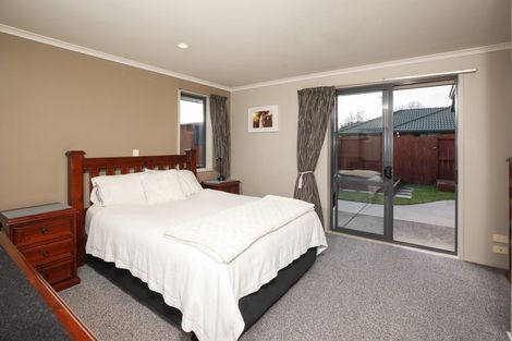 Photo of property in 5 Nobleman Place, Hamilton East, Hamilton, 3216